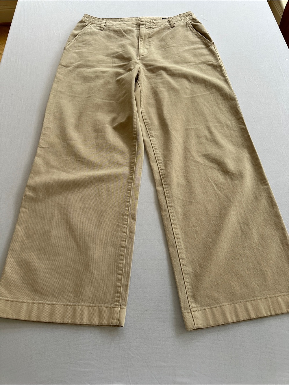 GAP Wide Leg Women’s Khaki”Beige Cotton Chino Pants Size 12. NEW